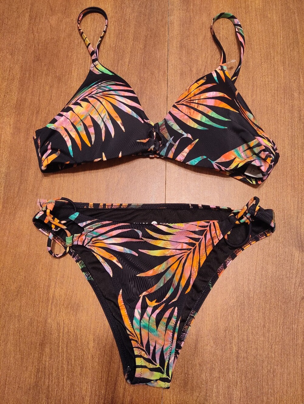Shade & Shore Two‑Piece Bikini 34B/S. Multicolor